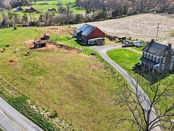 252 BERMUDIAN CHURCH ROAD, EAST BERLIN, PA 17316