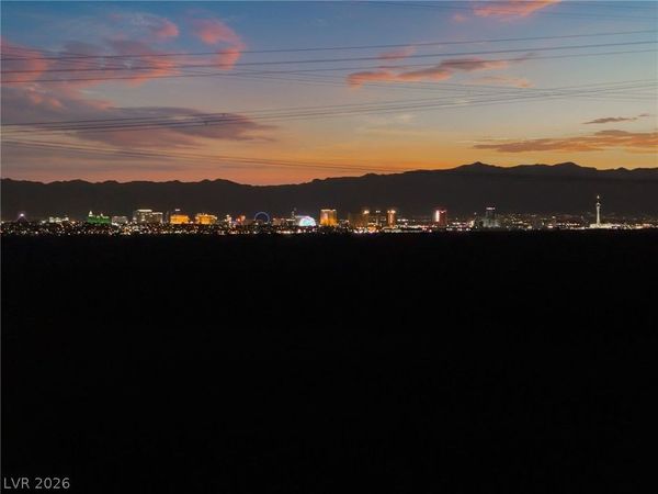 27 Contrada Fiore Drive, Henderson, NV 89011