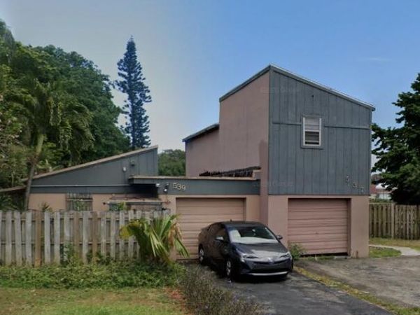 537 NW 46th Avenue, Delray Beach, FL 33445