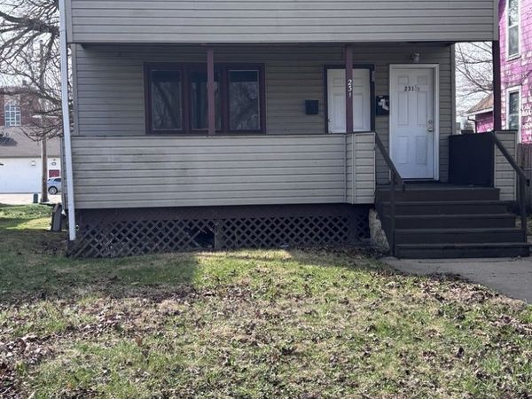 231 3rd Avenue , Clinton, IA 52732