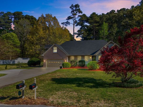 201 Gaston Drive, Elizabeth City, NC 27909