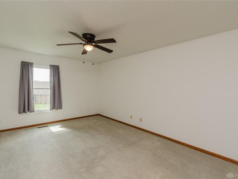 430 Craftsbury Court, Kettering, OH 45440 Photo 13