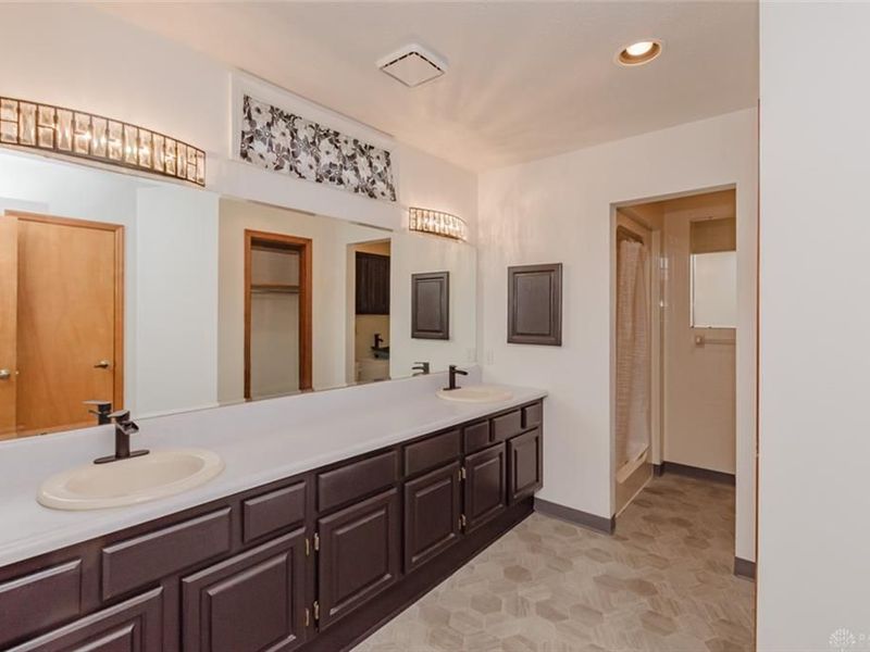 430 Craftsbury Court, Kettering, OH 45440 Photo 14