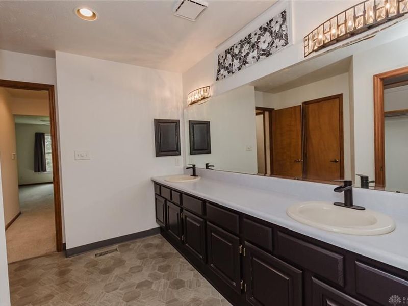 430 Craftsbury Court, Kettering, OH 45440 Photo 17