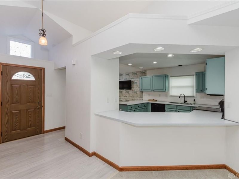 430 Craftsbury Court, Kettering, OH 45440 Photo 4