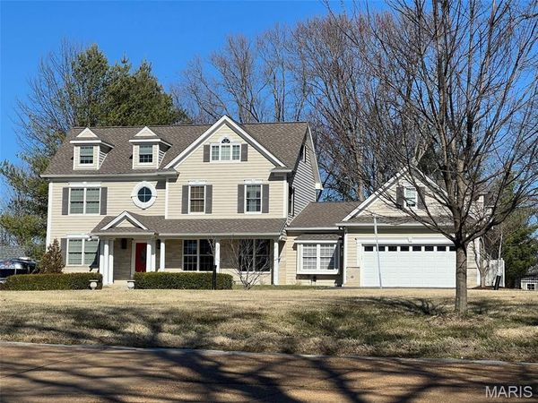 12301 Matthews Lane, St Louis, MO 63127