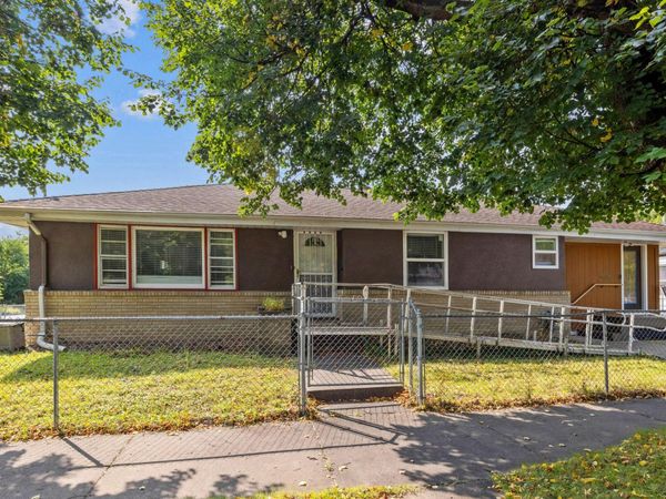 1105 25th Avenue N, Minneapolis, MN 55411