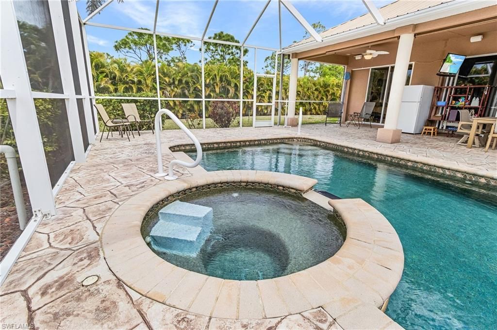 9419 Treasure Lake Ct , Saint James City, FL 33956 Photo