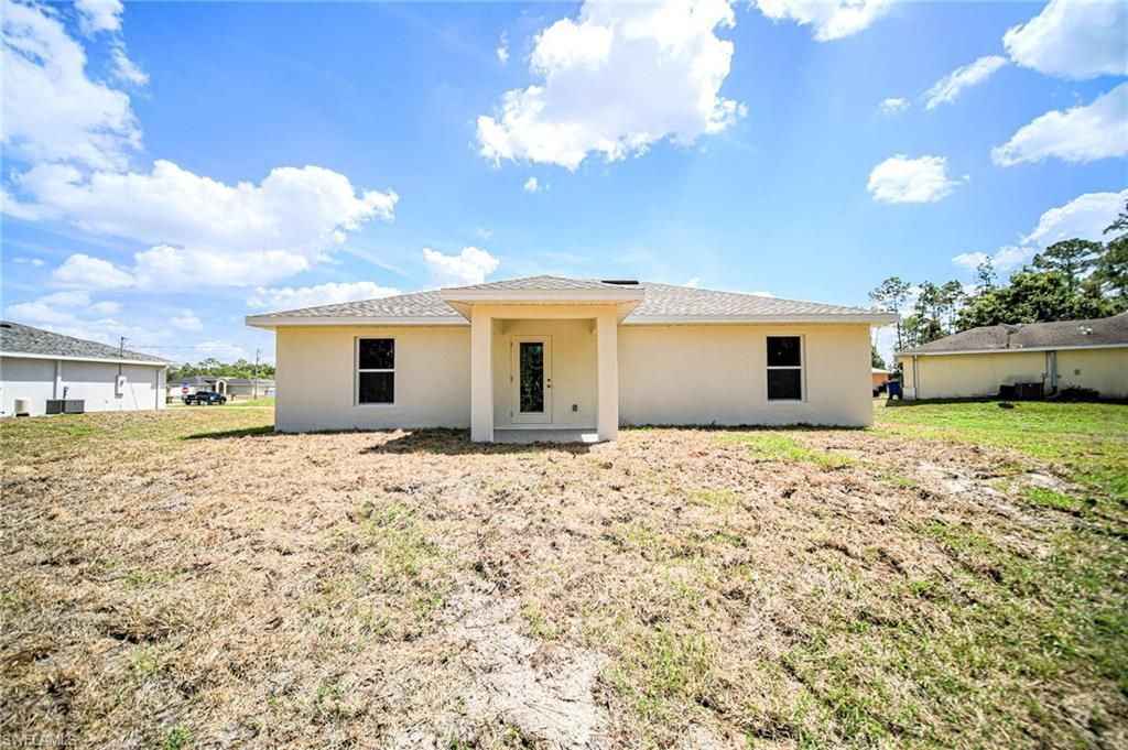 2007 Voss Ct , Lehigh Acres, FL 33972 Photo
