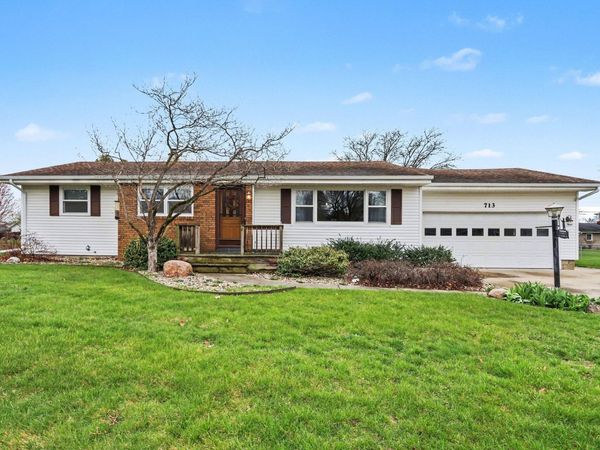 713 Wilshire Drive, Sturgis, MI 49091