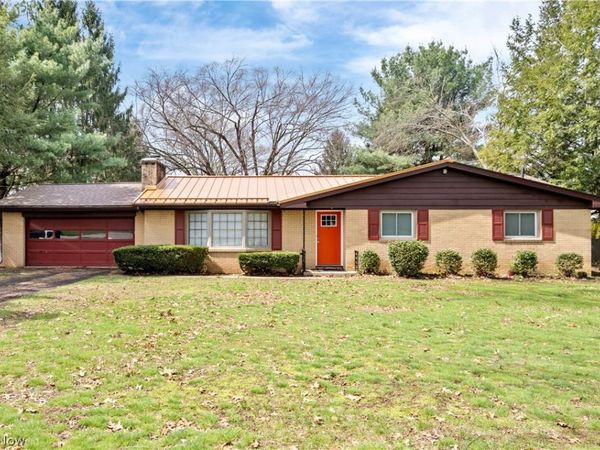 4742 Cherimoya Avenue , Green, OH 44319