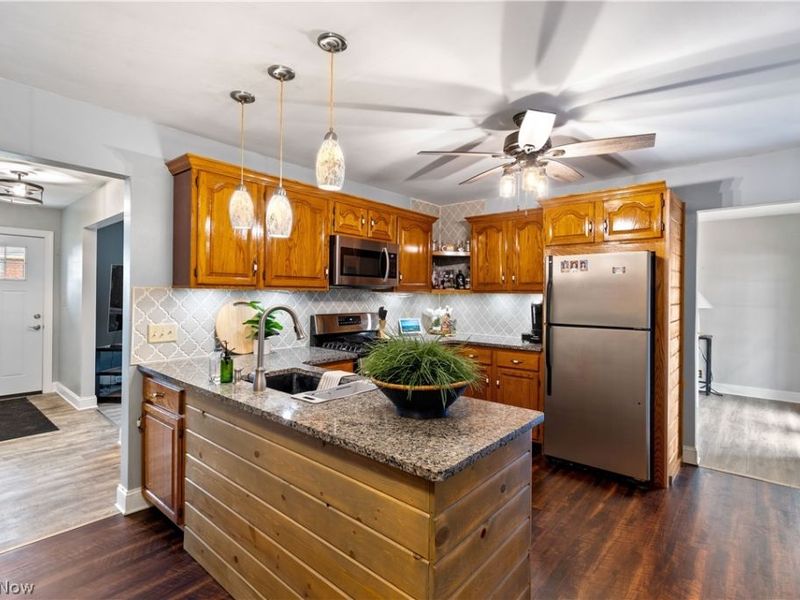 4742 Cherimoya Avenue, Green, OH 44319 Photo 7