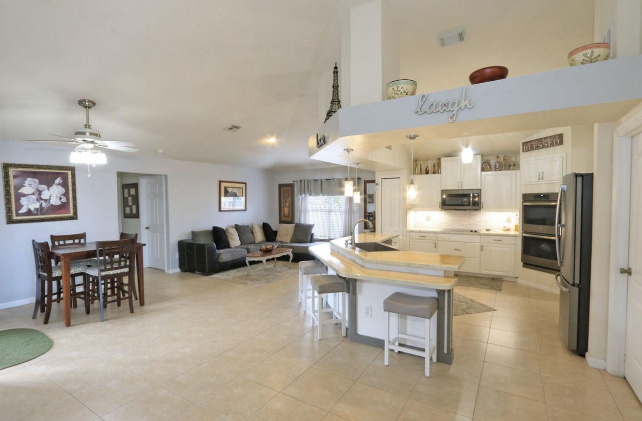 5822 NW Bates Avenue, Port Saint Lucie, FL 34986 Photo