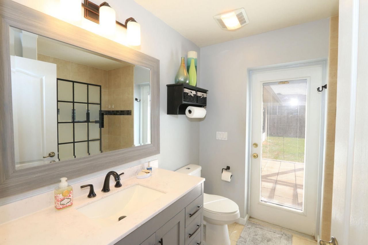 5822 NW Bates Avenue, Port Saint Lucie, FL 34986 Photo