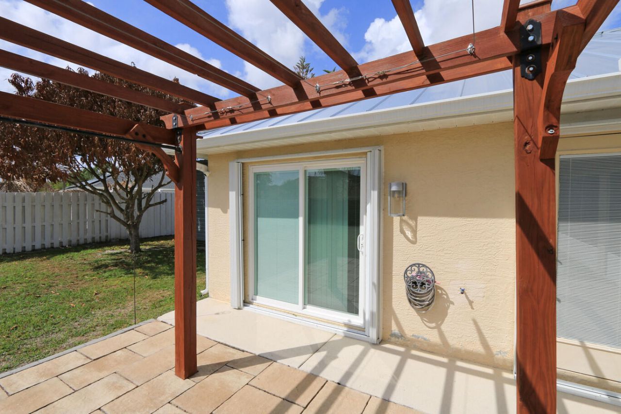 5822 NW Bates Avenue, Port Saint Lucie, FL 34986 Photo