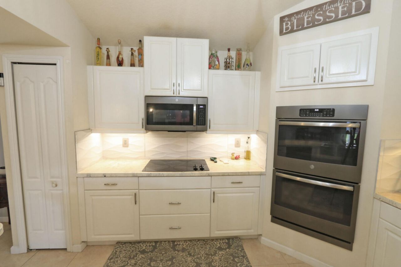 5822 NW Bates Avenue, Port Saint Lucie, FL 34986 Photo