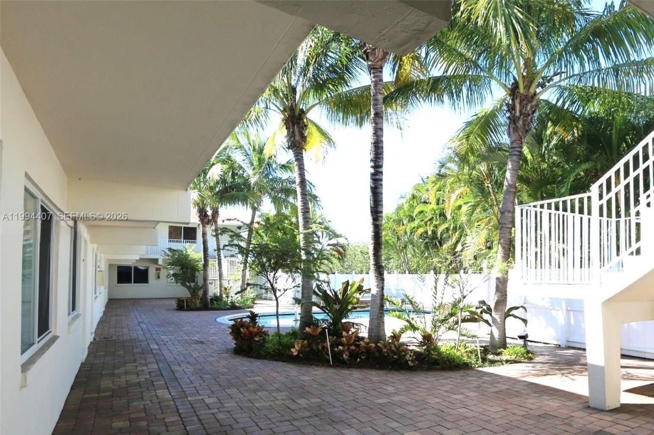 1878 NE 46th St, Unit C2, Fort Lauderdale, FL 33308 Photo