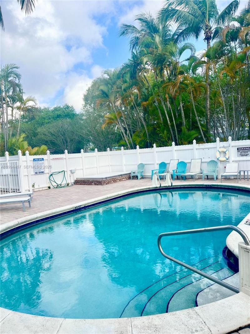 1878 NE 46th St, Unit C2, Fort Lauderdale, FL 33308 Photo