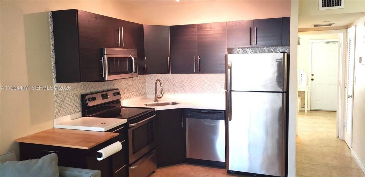 1878 NE 46th St, Unit C2, Fort Lauderdale, FL 33308 Photo