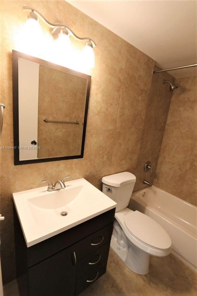 1878 NE 46th St , Unit C2, Fort Lauderdale, FL 33308 Photo