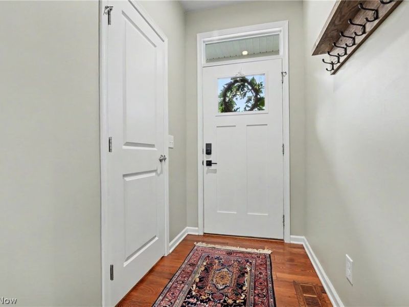 1610 Mud Brook Lane, Akron, OH 44313 Photo 9