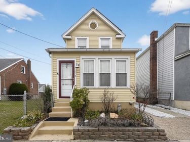 129 S GOVERNOR PRINTZ BOULEVARD, ESSINGTON, PA 19029