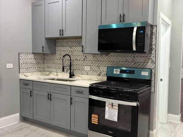 5543 S Shields Avenue, Chicago, IL 60621