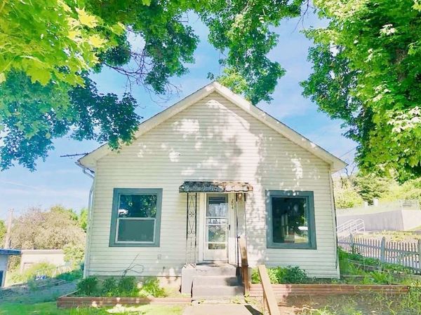 204 N Howard St, Tekoa, WA 99033