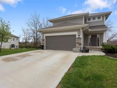 8507 N Elmwood Court, Kansas City, MO 64156