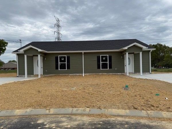 111 Chastain St, Tullahoma, TN 37388