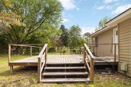 221 Farringdon Court  photo 4