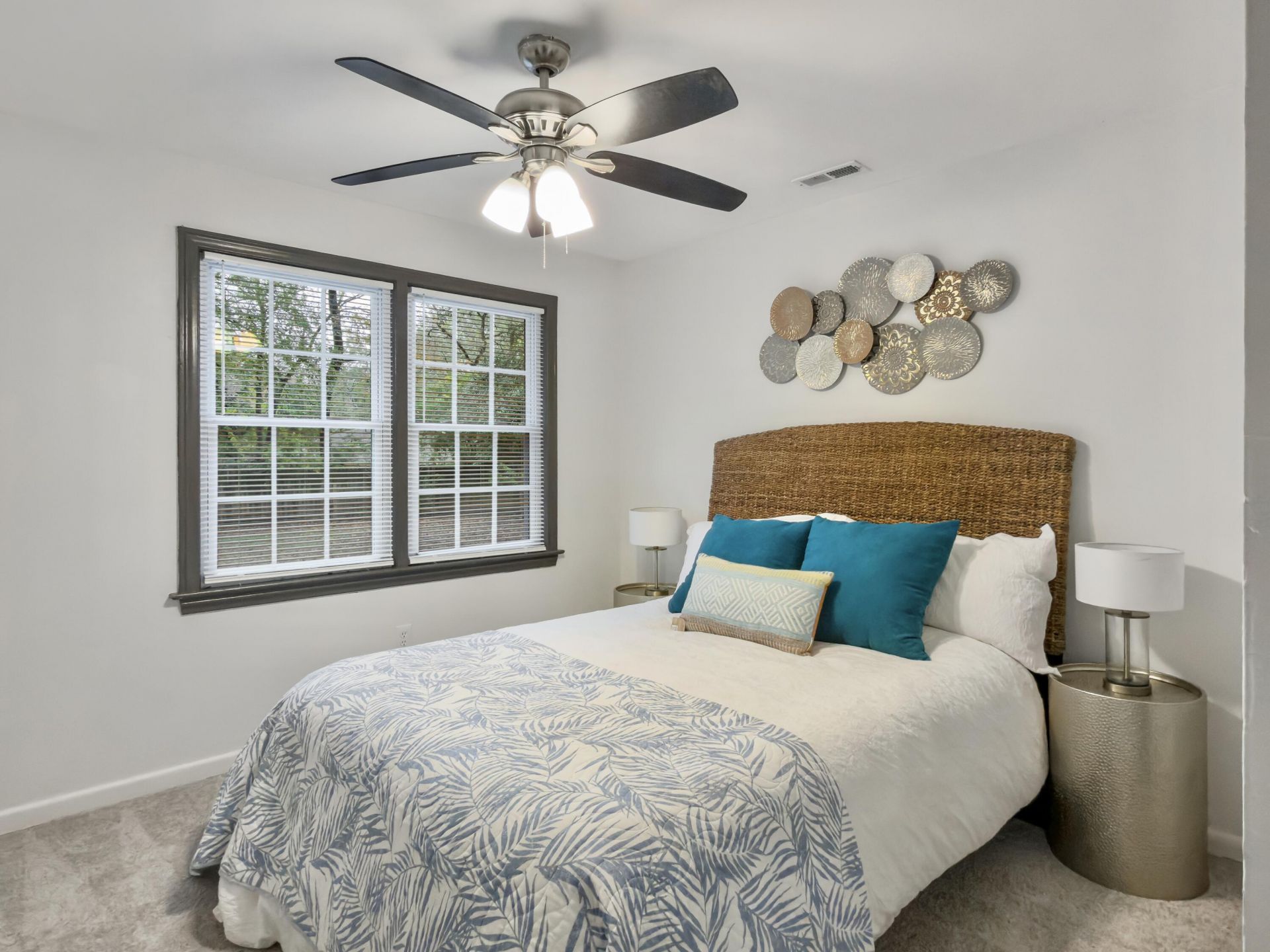 2632 Ridgewood Avenue Photo 12