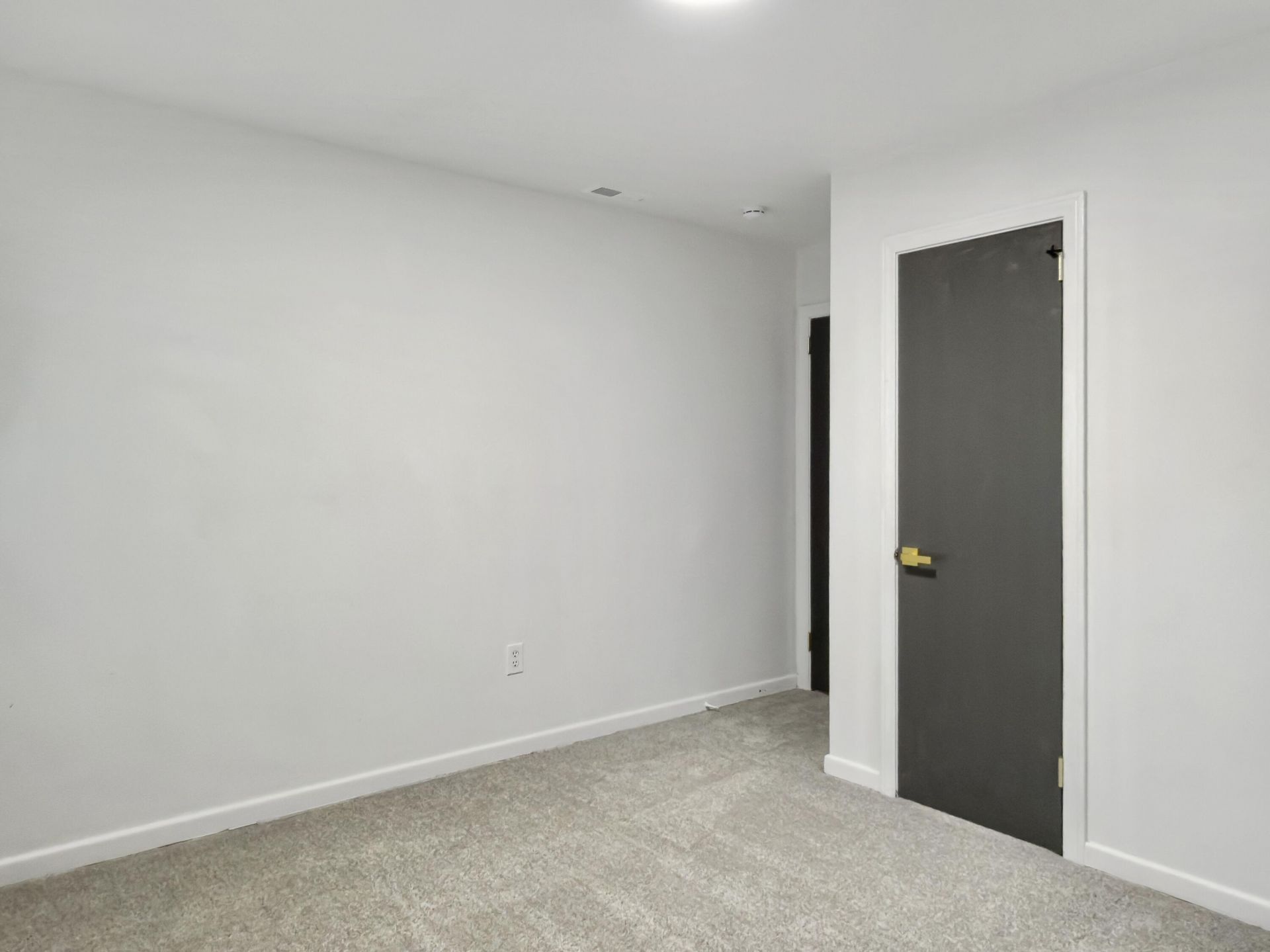 2632 Ridgewood Avenue Photo 17