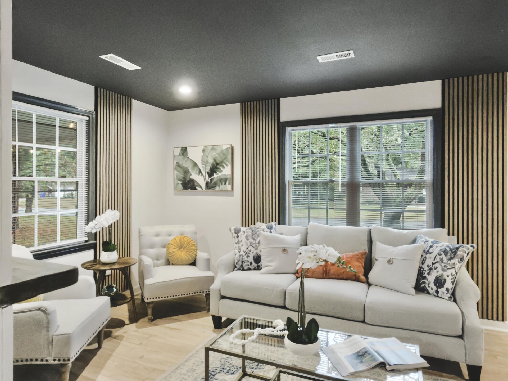 2632 Ridgewood Avenue Photo 5