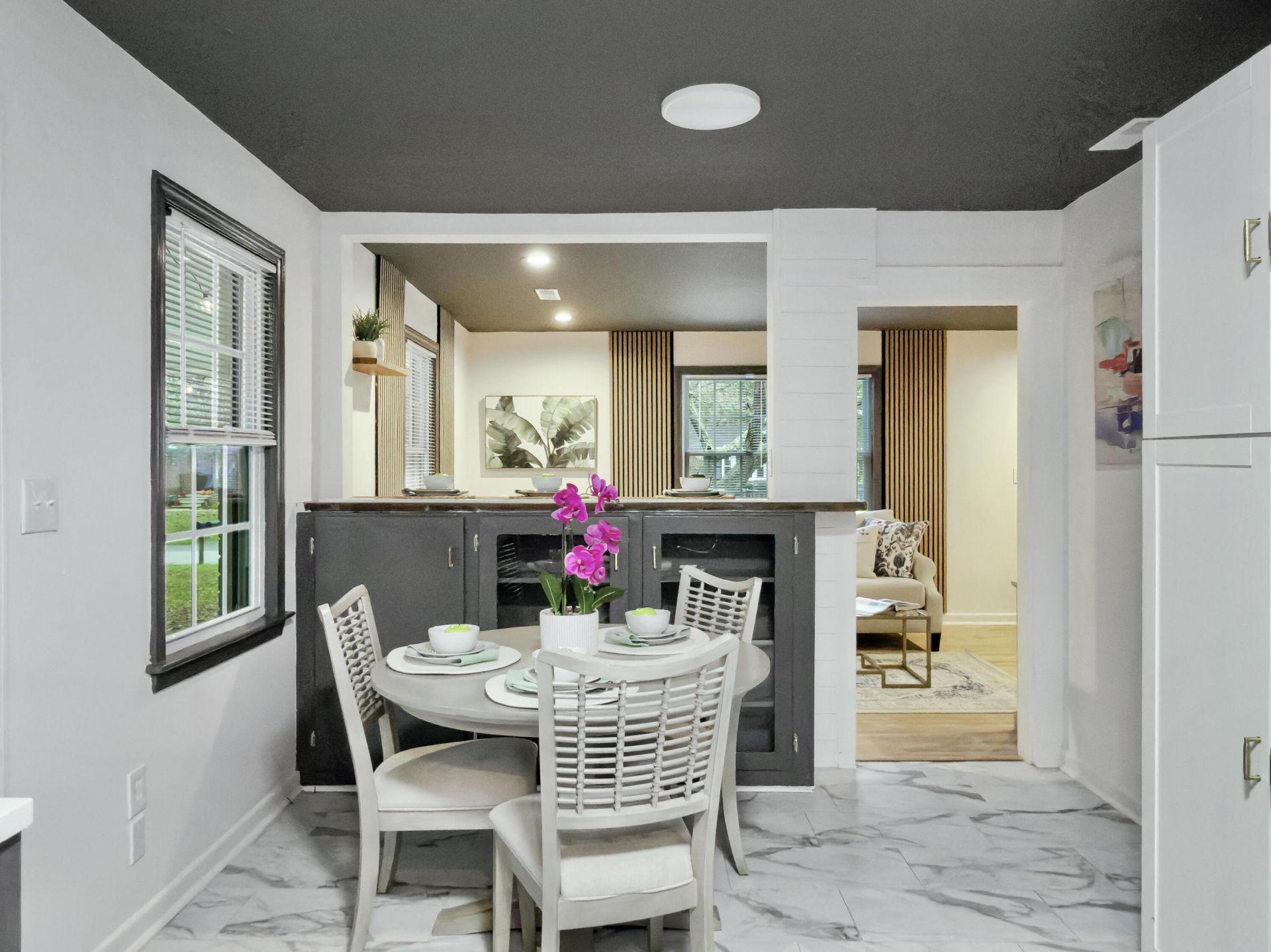 2632 Ridgewood Avenue Photo 6