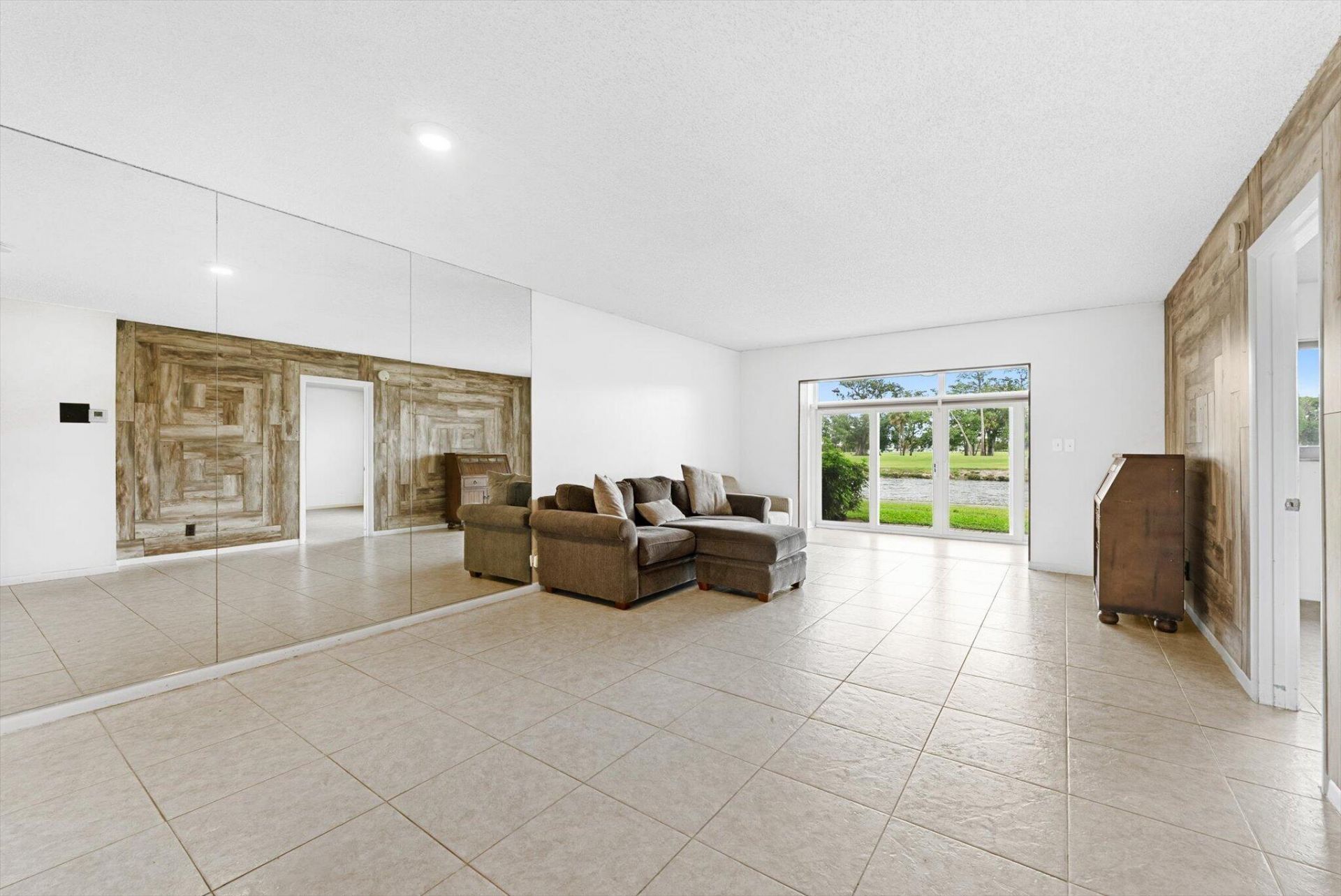 7807 Golf Cir Drive, Unit 109, Margate, FL 33063 Photo