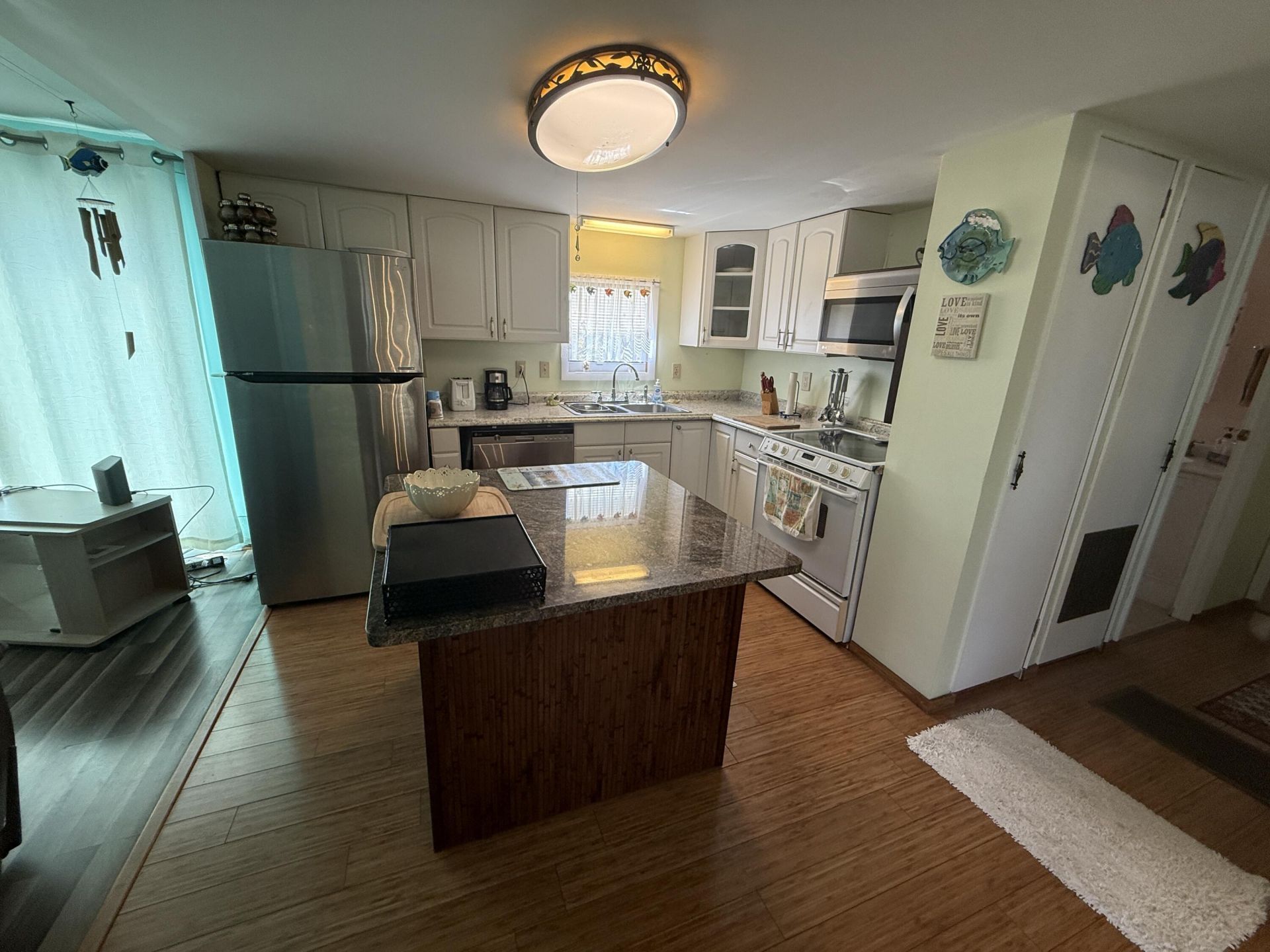 8008 SE Swan Avenue, Hobe Sound, FL 33455 Photo