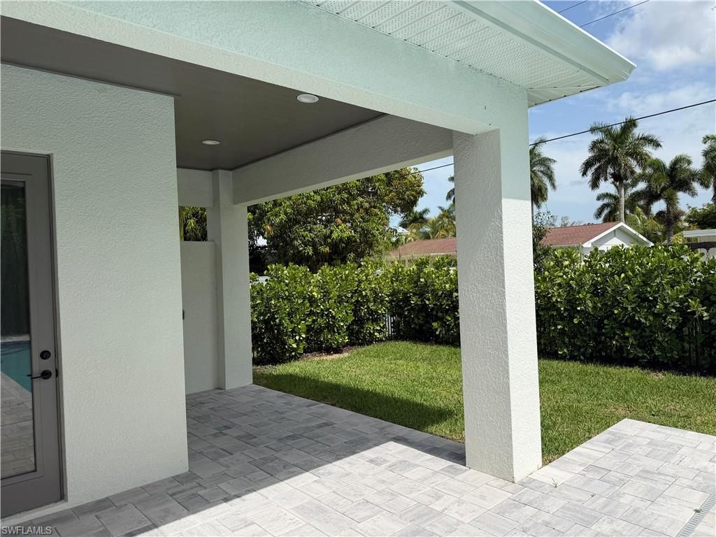 1257 22nd Ave N, Naples, FL 34103 Photo