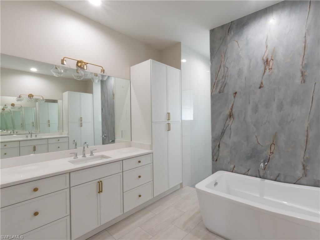 1257 22nd Ave N, Naples, FL 34103 Photo