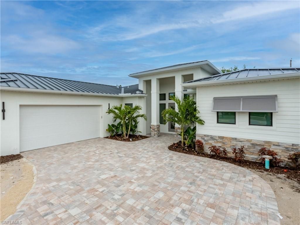 1257 22nd Ave N, Naples, FL 34103 Photo