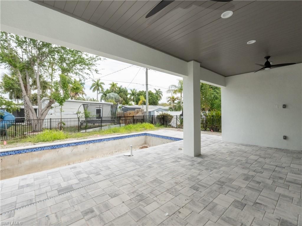 1257 22nd Ave N, Naples, FL 34103 Photo