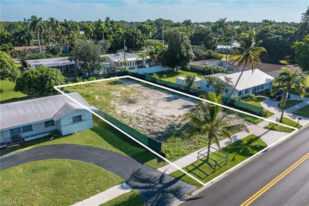 1257 22nd Ave N, Naples, FL 34103 Photo