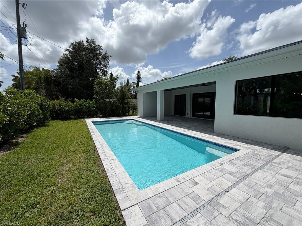 1257 22nd Ave N, Naples, FL 34103 Photo