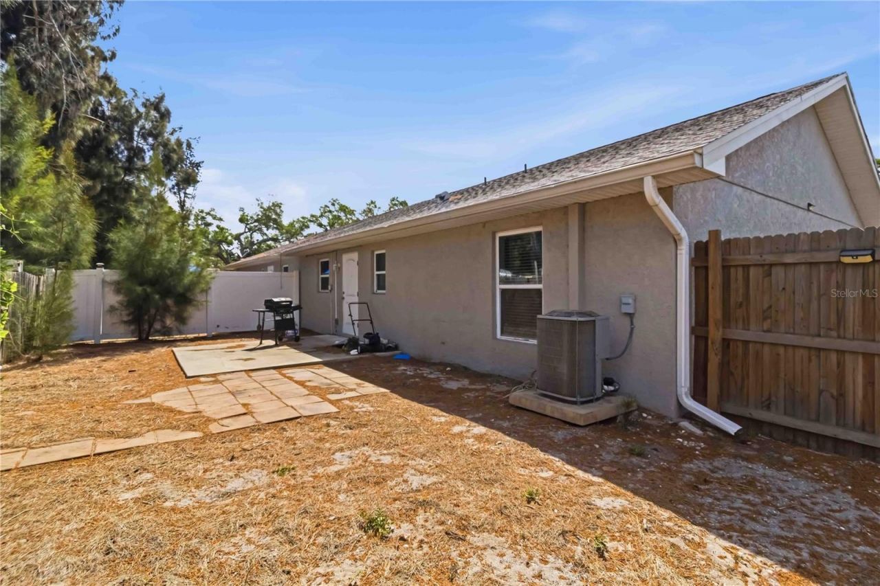 2311 54th Avenue Drive W, Bradenton, FL 34207 Photo