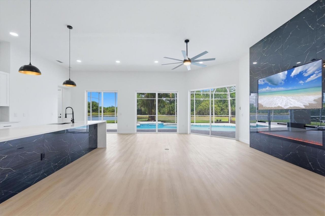 8115 Planters Knoll Terrace, Bradenton, FL 34201 Photo