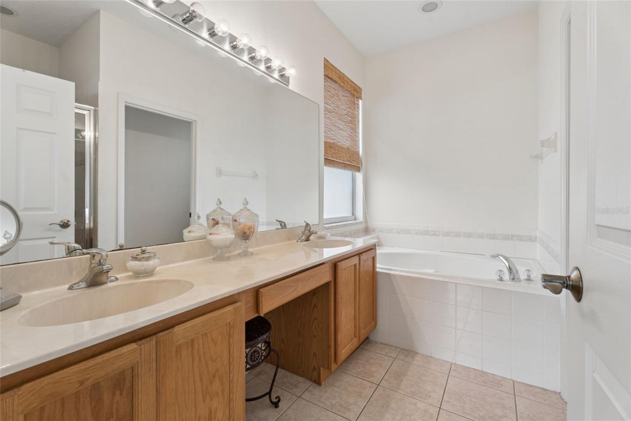 14227 Lake Live Oak Drive , Orlando, FL 32828 Photo