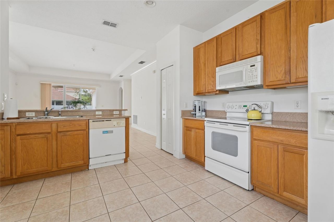 14227 Lake Live Oak Drive , Orlando, FL 32828 Photo