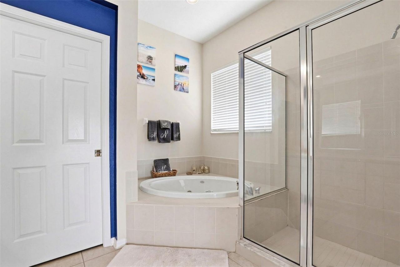 13706 Artesa Bell Drive , Riverview, FL 33579 Photo