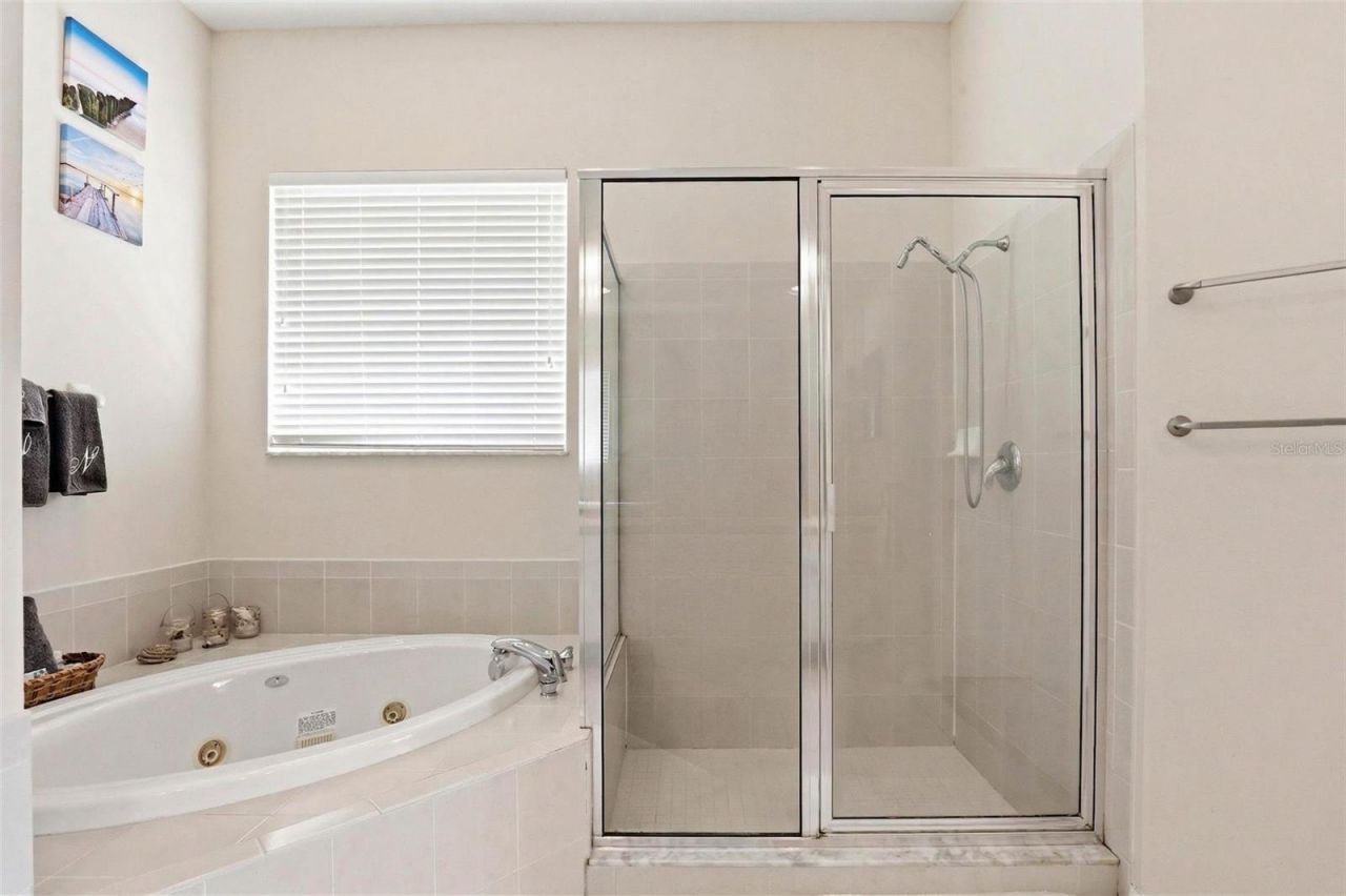 13706 Artesa Bell Drive , Riverview, FL 33579 Photo