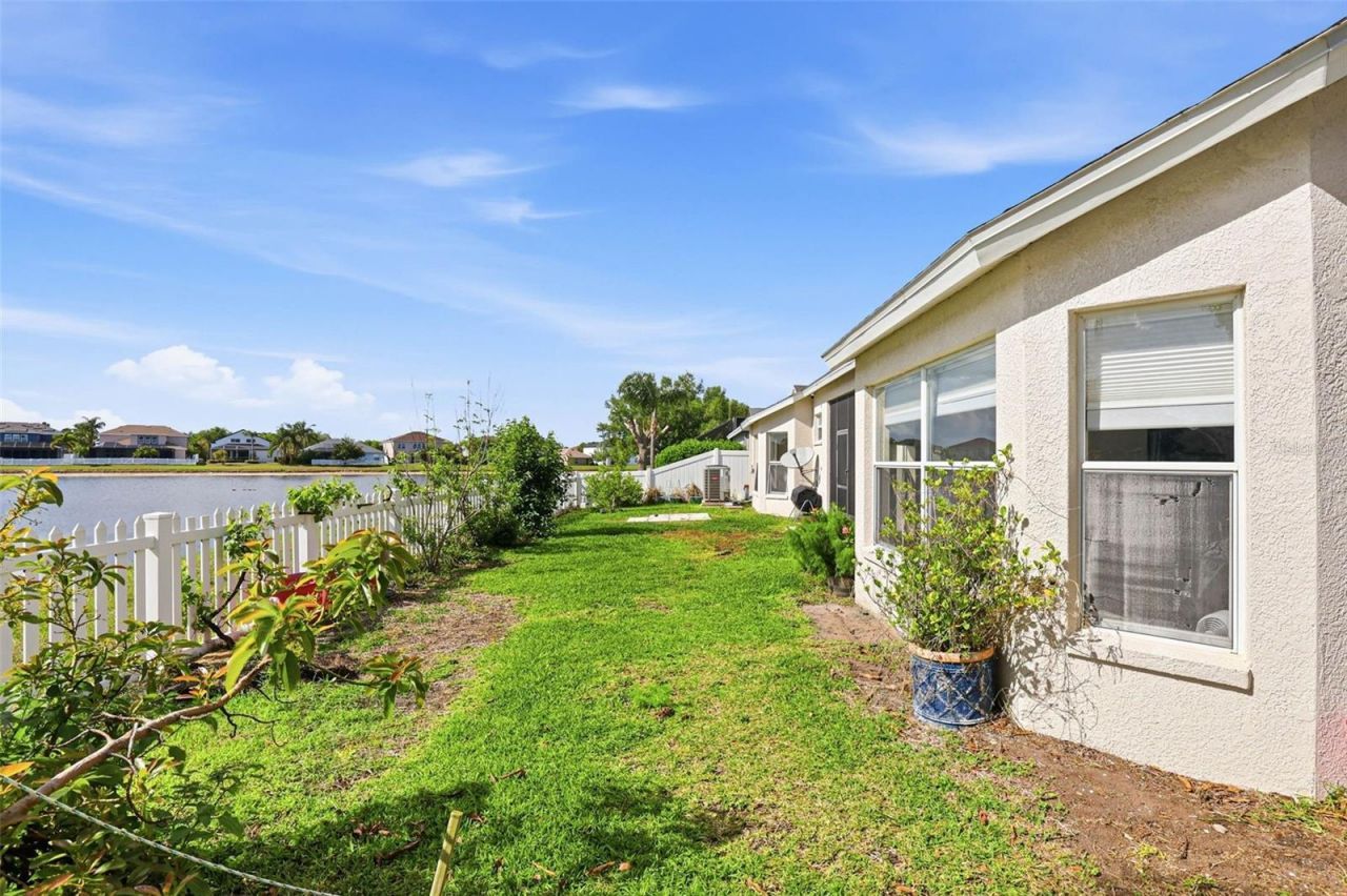 13706 Artesa Bell Drive , Riverview, FL 33579 Photo